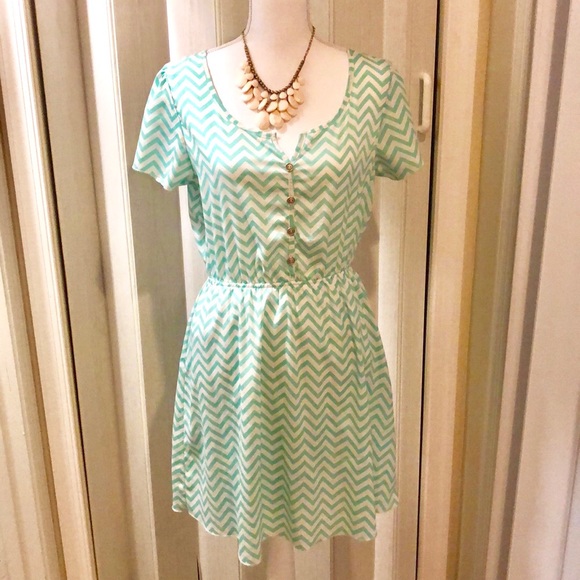 Geometric Chiffon Summer Dress - Picture 2 of 5